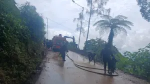 Material Longsor Jalur Wisata Bromo Tuntas Dibersihkan, Arus Lalu Lintas Kembali Buka Tutup