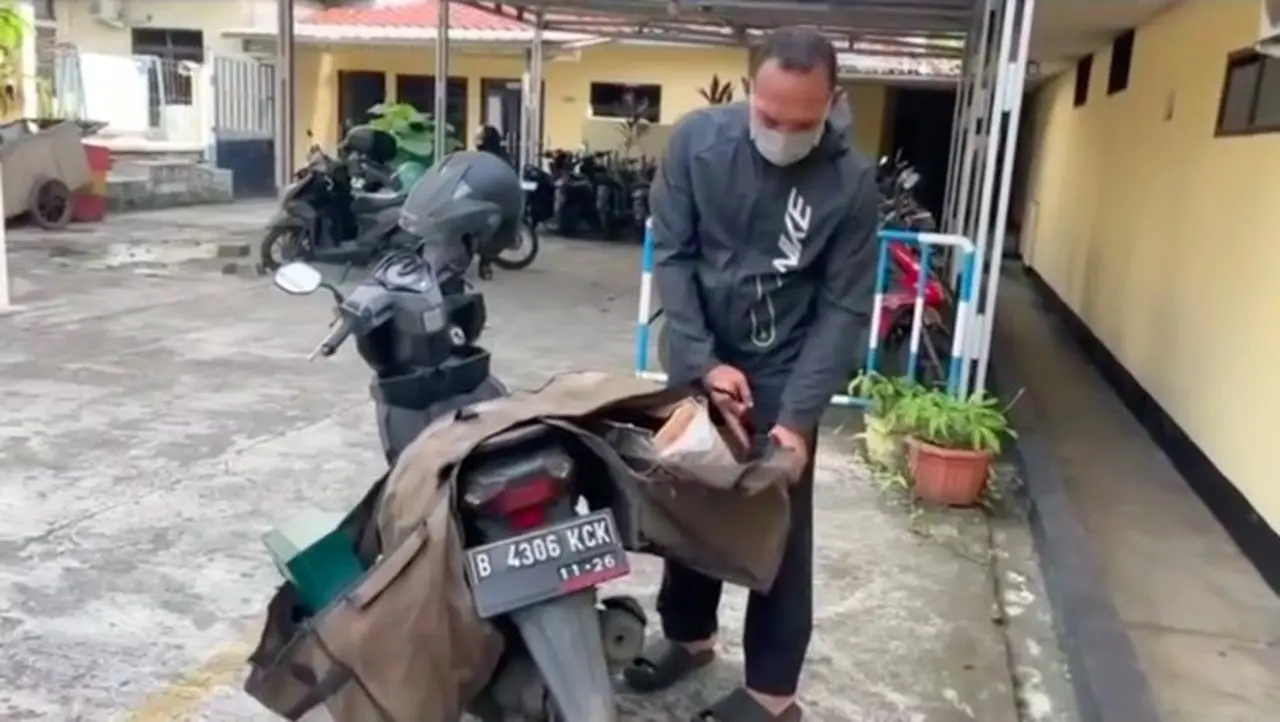 Kapolsek Cileungsi Beraksi Lagi, Gagalkan Upaya Aborsi dengan Penyamaran Jitu Kapolsek Cileungsi Beraksi Lagi, Gagalkan Upaya Aborsi dengan Penyamaran Jitu