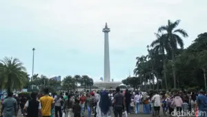 Lonjakan Pengunjung Monas Capai 72 Ribu Orang Selama Libur Tahun Baru 2026