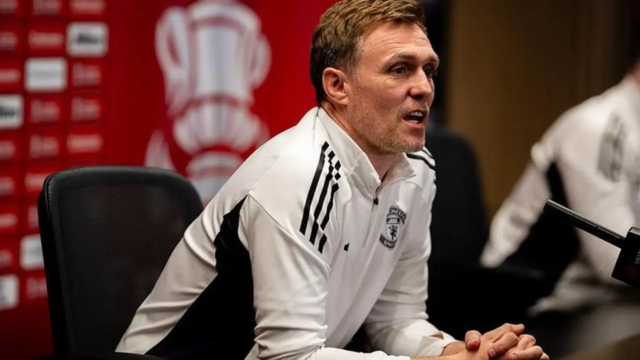 Darren Fletcher Fokus Laga Brighton, Masa Depan Manajer Interim MU Masih Abu-abu