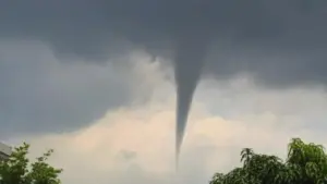 Puting Beliung Muncul di Langit Tulungagung, BMKG Jelaskan Fenomena Awan Cumulonimbus