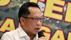 Mendagri Tito Karnavian: Kayu Sisa Banjir Sumatera untuk Warga, Bukan Komersial