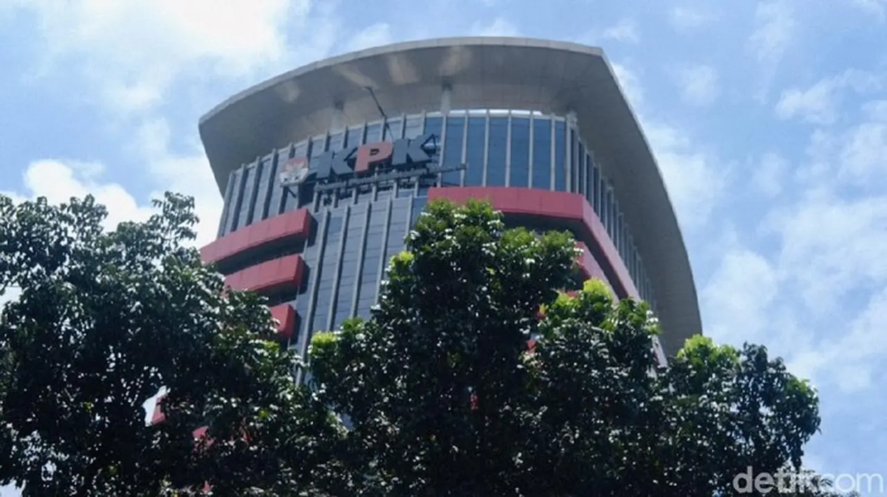 KPK Sita Uang Tunai, Valas, dan Logam Mulia Rp 6 Miliar dalam OTT Pejabat Pajak Jakut