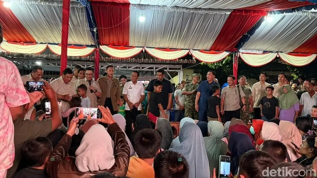 Prabowo Subianto Ajak Korban Bencana Tapsel Nyanyikan ‘Tanah Airku’ di Malam Tahun Baru 2026 Prabowo Subianto Ajak Korban Bencana Tapsel Nyanyikan ‘Tanah Airku’ di Malam Tahun Baru 2026