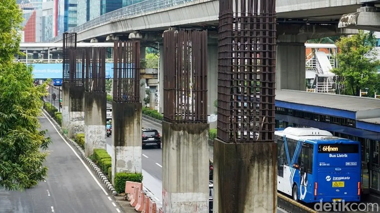 98 Tiang Monorel Mangkrak Dibongkar Mulai Rabu, Anggaran Rp 100 Miliar 98 Tiang Monorel Mangkrak Dibongkar Mulai Rabu, Anggaran Rp 100 Miliar