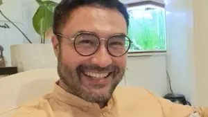 Surya Saputra Ungkap Kunci Harmonis Rumah Tangga: Komunikasi Tenang dan Saling Pengertian