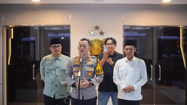 Buronan Penganiayaan Kabur dari Polsek Citeureup Berhasil Dibekuk Polisi Bogor Buronan Penganiayaan Kabur dari Polsek Citeureup Berhasil Dibekuk Polisi Bogor