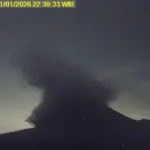 Gunung Semeru Kembali Luncurkan Awan Panas Sejauh 5 Kilometer pada Malam Hari