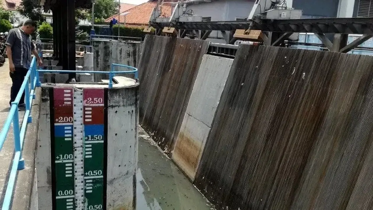 Pintu Air Pasar Ikan Siaga 2, BPBD DKI Imbau Warga Pesisir Jakarta Waspada Banjir