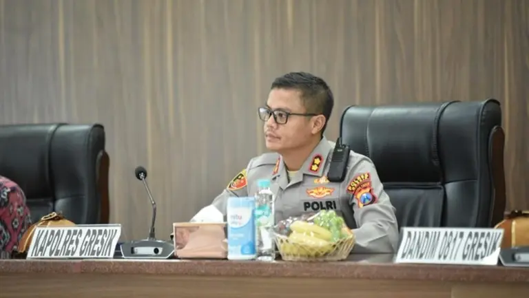 AKBP Rovan Richard Mahenu: Jejak Kapolres Gresik Ungkap Kasus Narkoba dan Pembunuhan