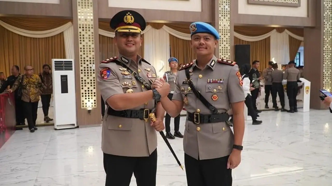 AKBP Ramadhan Nasution Resmi Jabat Kapolres Gresik Gantikan AKBP Rovan Richard Mahenu AKBP Ramadhan Nasution Resmi Jabat Kapolres Gresik Gantikan AKBP Rovan Richard Mahenu