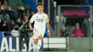 Arda Guler Terpeleset Saat Kesal Usai Real Madrid Kalah dari Barcelona di Piala Super Spanyol