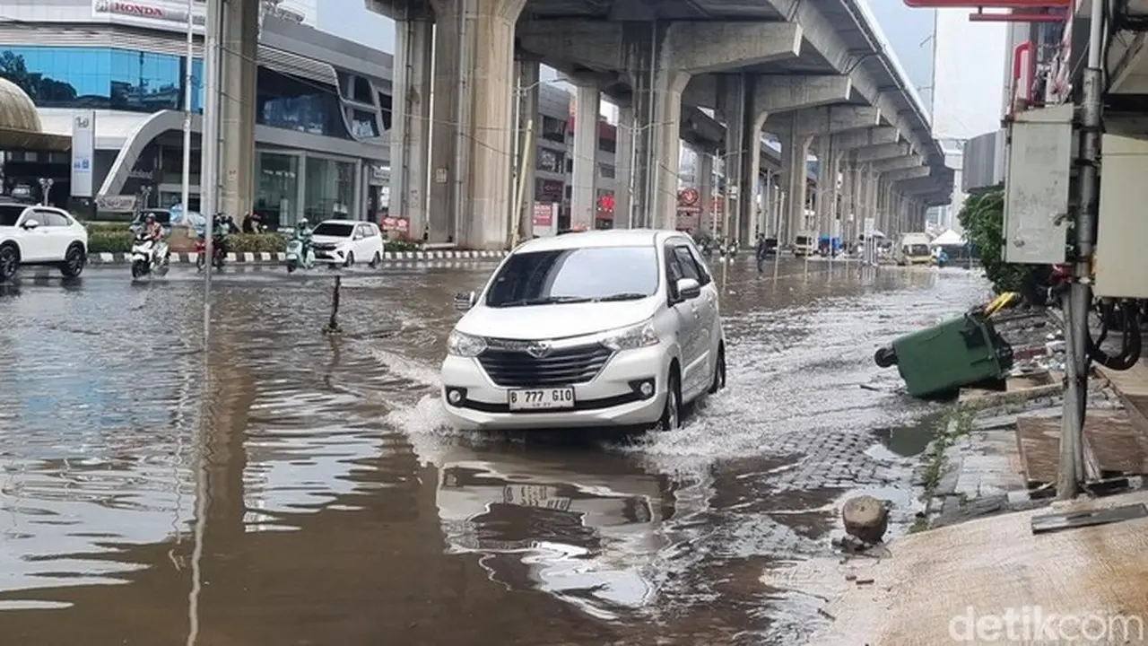 Banjir Kelapa Gading Surut, Warga Sebut Tak Separah Tahun Lalu