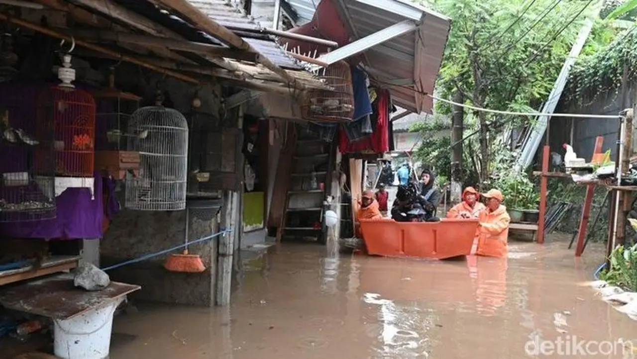 Banjir Cilandak Timur Mulai Surut, Ketinggian Air Turun Jadi 65 Cm