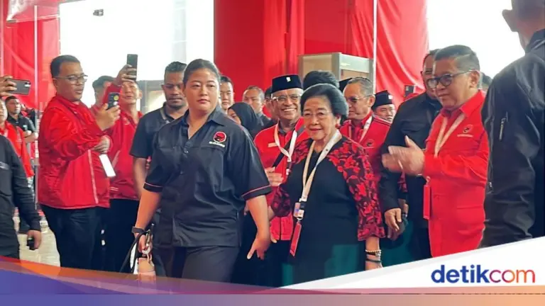 Megawati Hadiri Penutupan Rakernas PDIP di Ancol Didampingi Cucu Puan Maharani