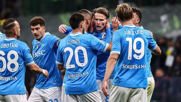 Scott McTominay Puji Semangat Pantang Menyerah Napoli Meski Dihantam Badai Cedera