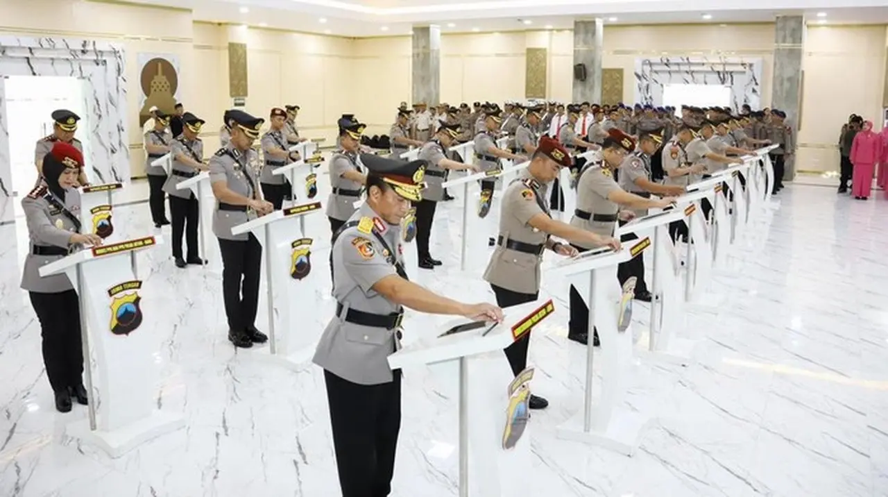 Mutasi 13 Kapolres di Jawa Tengah, Kapolda Tekankan Pembinaan Karier dan Sinergi