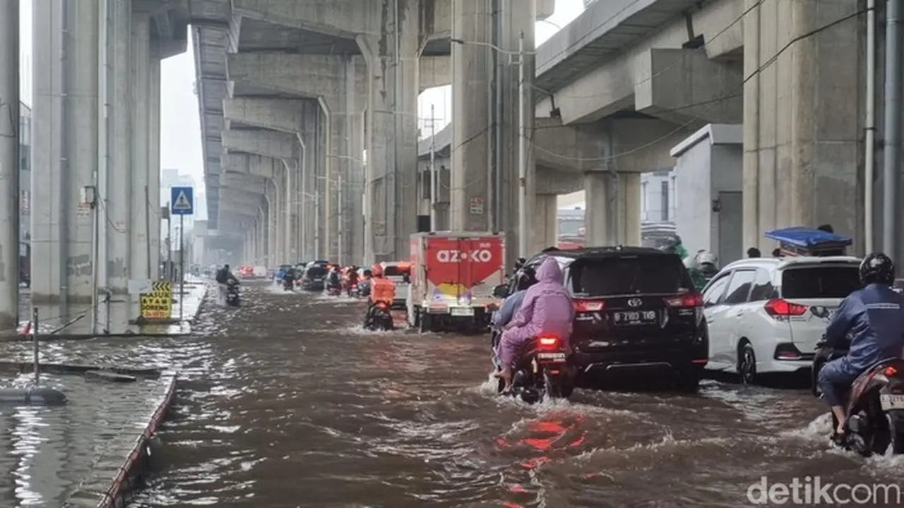 Banjir Jakarta Utara Akibat Hujan Ekstrem 192 Mm Sehari, Wali Kota Pastikan Pompa Siaga