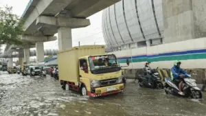 Waspada Banjir Pesisir Jakarta Utara 13-20 Januari Akibat Pasang Maksimum Air Laut