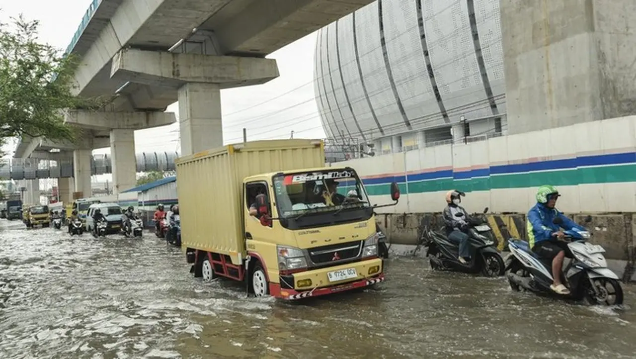 Waspada Banjir Pesisir Jakarta Utara 13-20 Januari Akibat Pasang Maksimum Air Laut