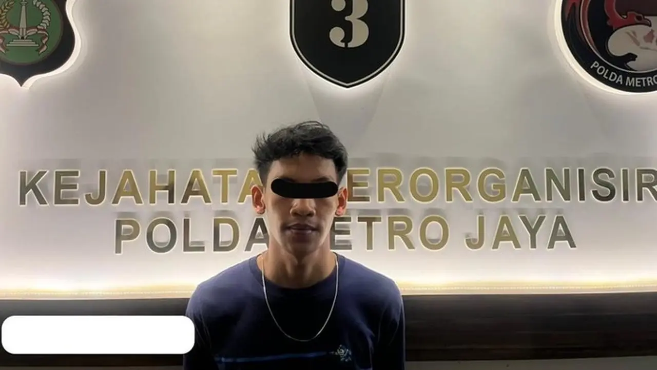 Dua Pemuda Diringkus Polisi di Jakarta Barat Terkait Peredaran Vape Berisi Etomidate Dua Pemuda Diringkus Polisi di Jakarta Barat Terkait Peredaran Vape Berisi Etomidate