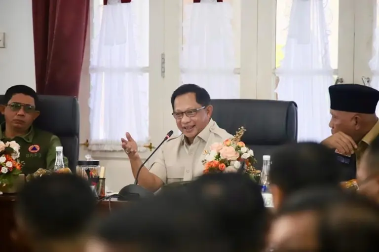 Mendagri Tito Karnavian Perkuat Strategi Percepatan Rehabilitasi Pascabencana Sumatera Barat