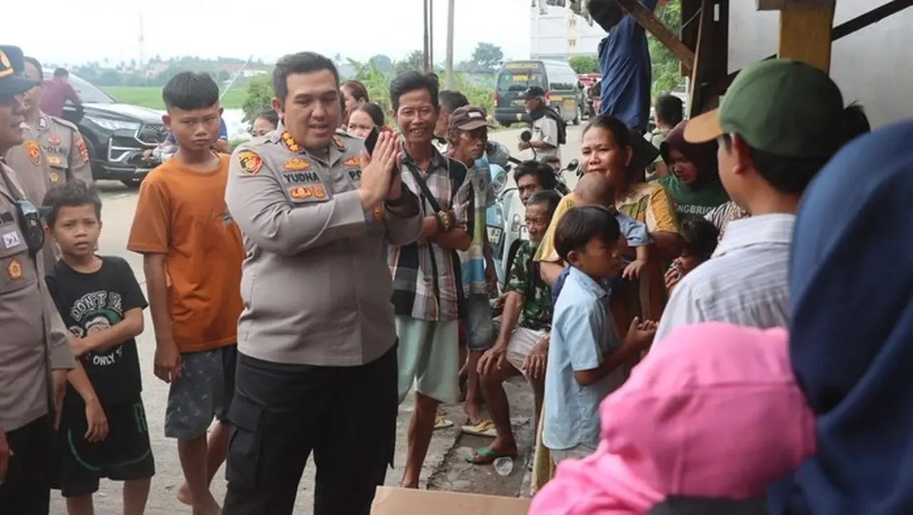 Polresta Serang Dirikan Posko Kesehatan untuk Warga Terdampak Banjir di Kasemen