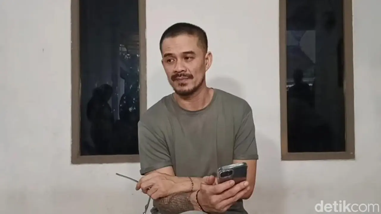 Roby Tremonti Bantah Tuduhan ‘Grooming’ dan ‘Pedofilia’ Pasca Viral Memoar Aurelie Moeremans