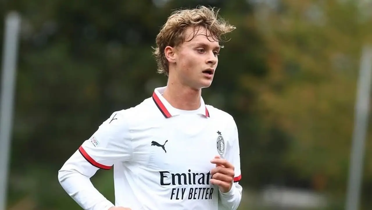 Maximilian Ibrahimovic Susul Jejak Ayah, Dipinjamkan AC Milan ke Ajax