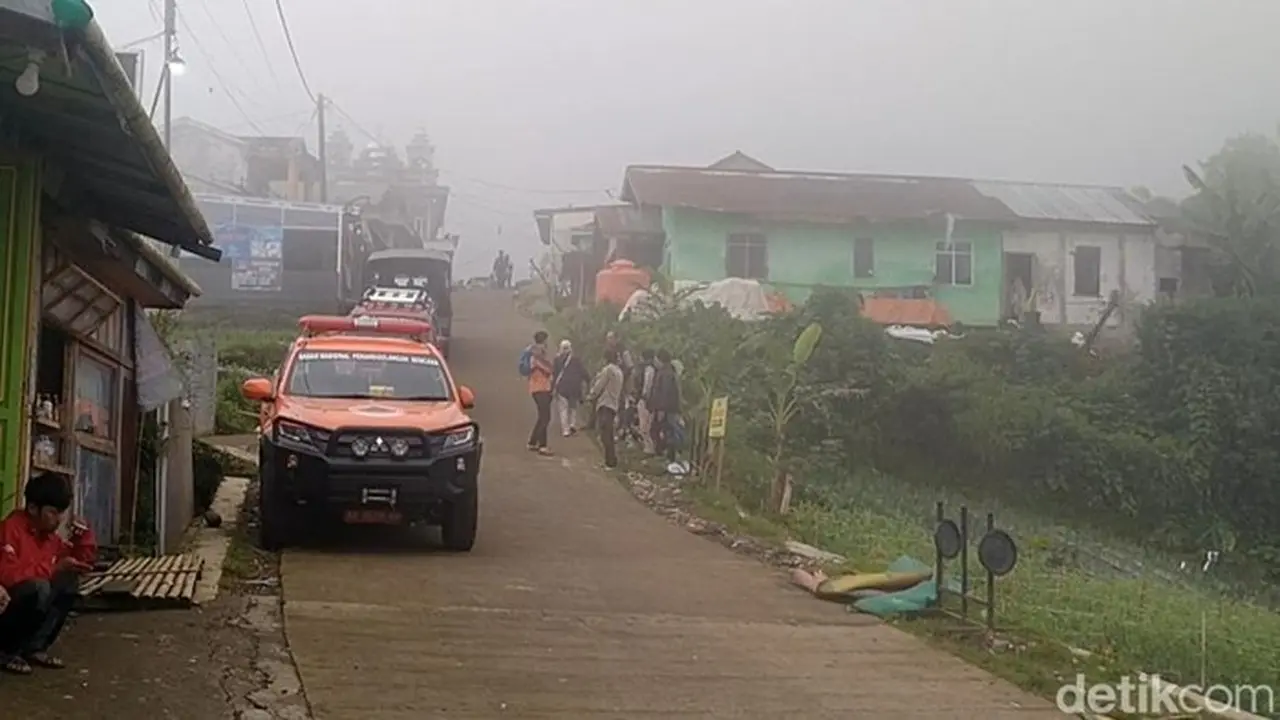 Badai di Gunung Slamet, Evakuasi Jasad Syafiq Ali Dilanjutkan dengan Sistem Estafet