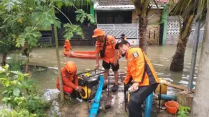 Tiga Kabupaten di Banten Masih Terendam Banjir, Ketinggian Air Mencapai 70 Cm