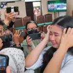 Laras Faizati Divonis Percobaan 6 Bulan, Menangis Haru Bisa Pulang ke Rumah