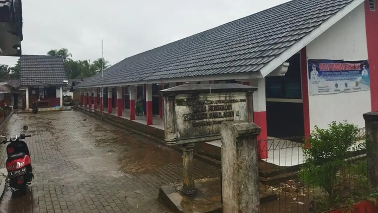 Banjir Landa 12 Kecamatan Pandeglang, Siswa Terpaksa Ikuti Pembelajaran Daring