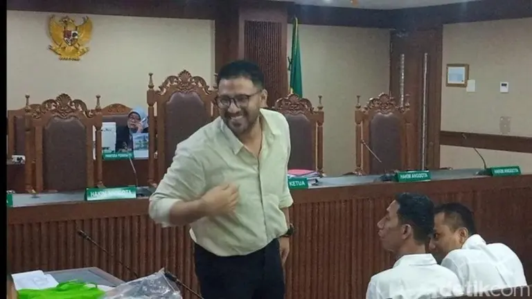 Ammar Zoni Bantah Jadi ‘Gudang Sabu’, Sebut Barang Titipan Andre di Rutan Salemba Ammar Zoni Bantah Jadi ‘Gudang Sabu’, Sebut Barang Titipan Andre di Rutan Salemba