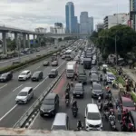 Demo Buruh di Depan Kemnaker Berakhir, Arus Lalu Lintas Jalan Gatot Subroto Arah Cawang Padat Merayap