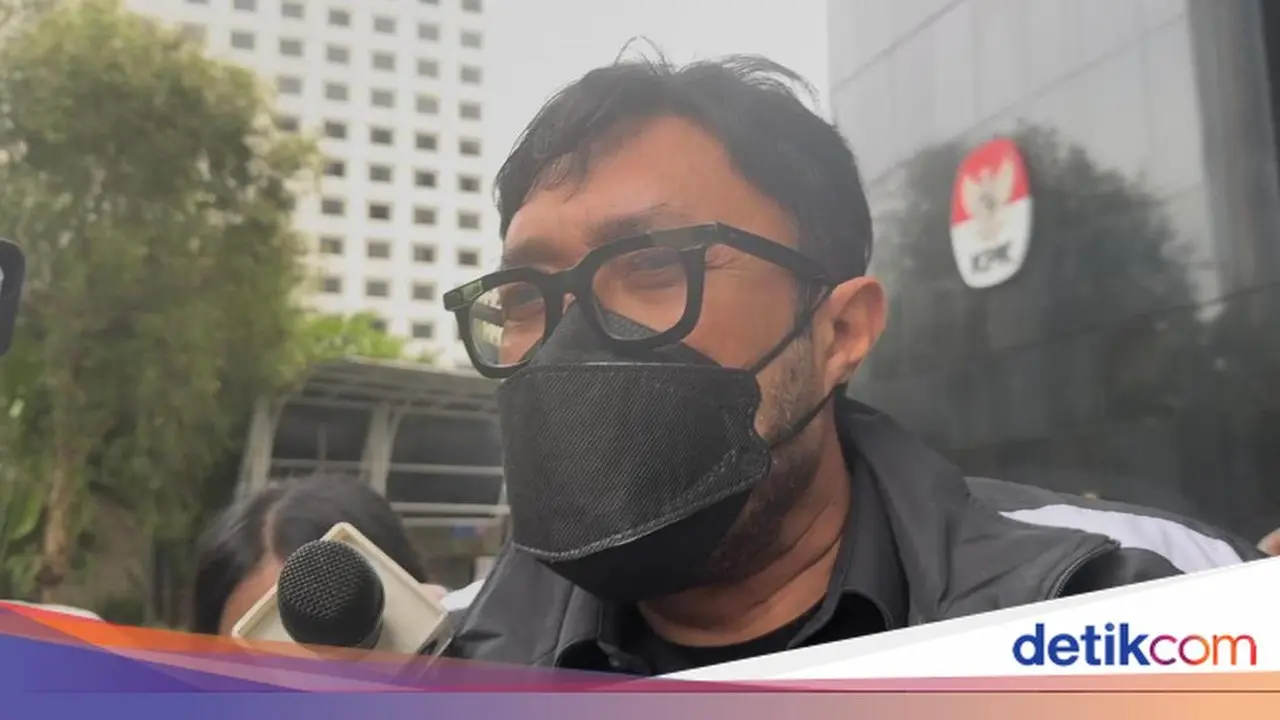 Diperiksa KPK, Ketua PDIP Jabar Ono Surono Akui Ditanya Aliran Uang Kasus Bupati Bekasi Diperiksa KPK, Ketua PDIP Jabar Ono Surono Akui Ditanya Aliran Uang Kasus Bupati Bekasi