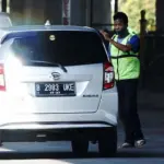 Polisi Luruskan Fakta: Rantai di Exit Tol Rawa Buaya Bukan Dipasang ‘Pak Ogah’
