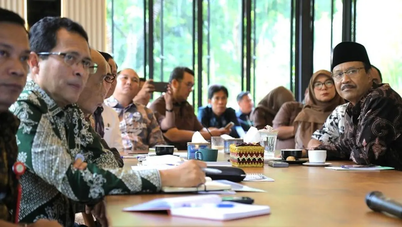 Gus Ipul Ingatkan Pemda: Seleksi Siswa Sekolah Rakyat Wajib Transparan, Jangan Ada Titipan Gus Ipul Ingatkan Pemda: Seleksi Siswa Sekolah Rakyat Wajib Transparan, Jangan Ada Titipan