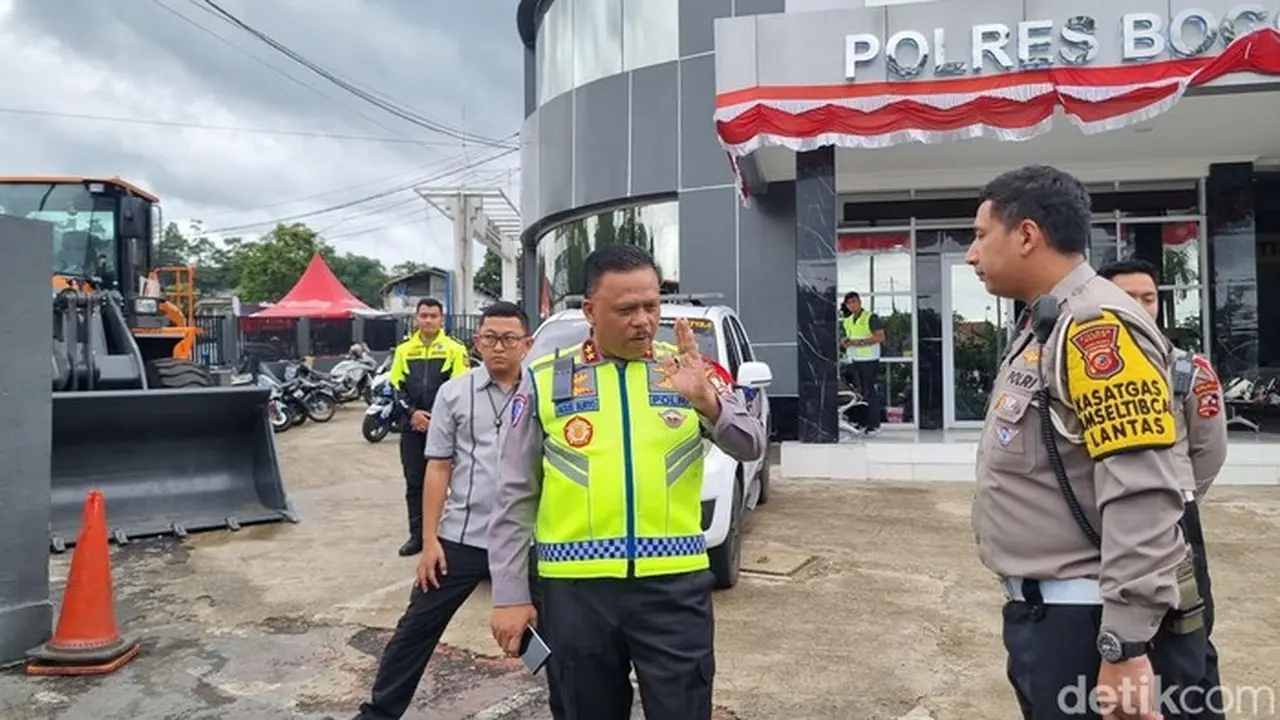 Kakorlantas Polri Tinjau Jalur Puncak Bogor, Rekayasa Lalu Lintas Dianggap Solusi Efektif