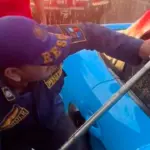 Kunci Tertinggal di Porsche, Damkar Bogor Pecahkan Kaca Atas Izin Pemilik