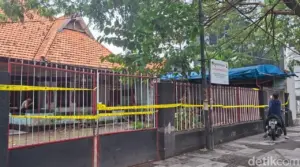 Kantor Ormas Madas di Surabaya Disegel Polisi Terkait Dugaan Mafia Tanah