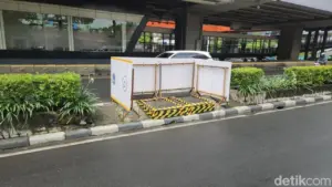 Tiang Monorel Mangkrak Puluhan Tahun di Rasuna Said Mulai Dibongkar