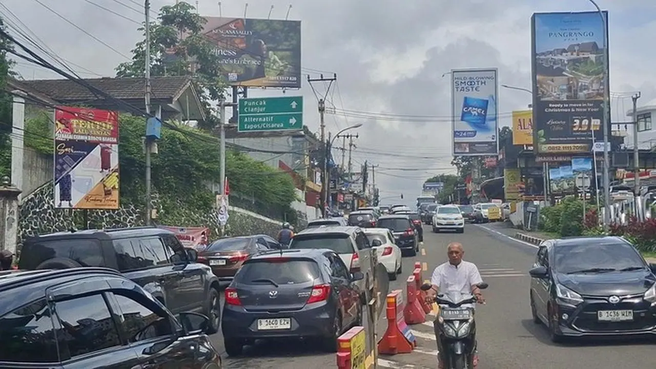 Libur Panjang Akhir Pekan, 12.800 Kendaraan Menuju Puncak Bogor Siang Ini