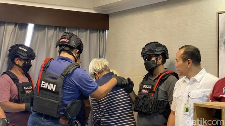 BNN Ungkap Produksi Vape Etomidate di Jaksel, Sita Ribuan Cartridge dan Tangkap Dua WNA