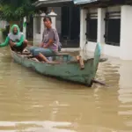 Banjir Pati Hampir Sepekan, Warga Terpaksa Gunakan Perahu untuk Cari Makan