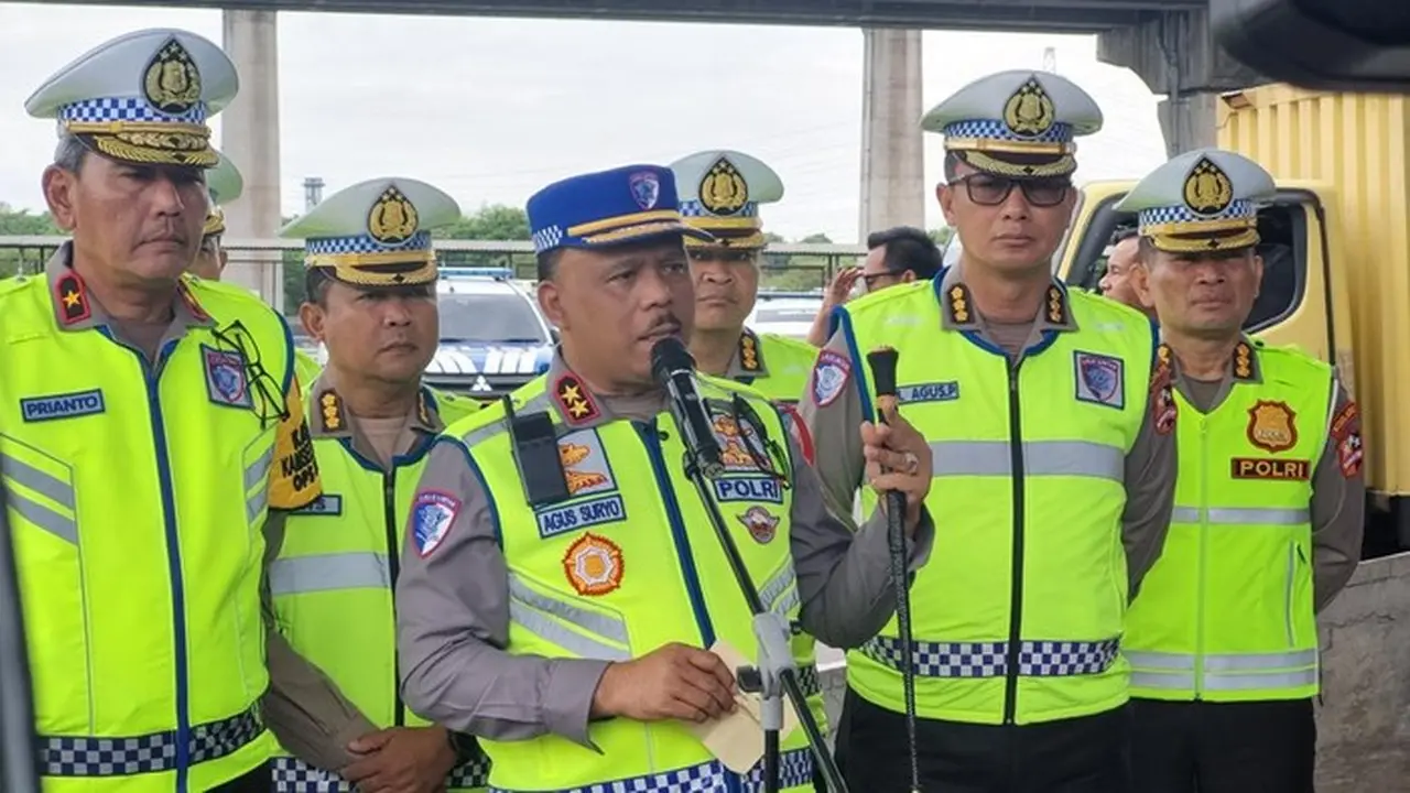 Kakorlantas Polri Perintahkan Jajaran Siaga Penuh Pantau Arus Balik Libur Nataru Kakorlantas Polri Perintahkan Jajaran Siaga Penuh Pantau Arus Balik Libur Nataru
