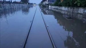 Banjir Pekalongan-Sragi Lumpuhkan Jalur Kereta, 7 KA Tertahan dan 4 KA Dialihkan
