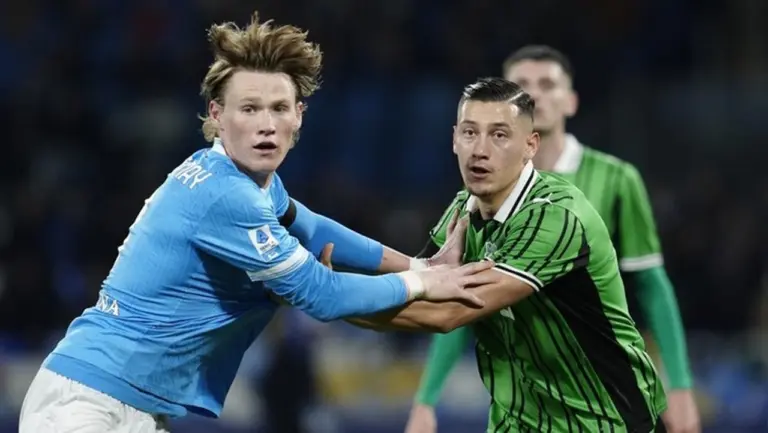 Napoli Susah Payah Taklukkan Sassuolo 1-0, Jay Idzes dkk Gagal Beri Perlawanan Berarti