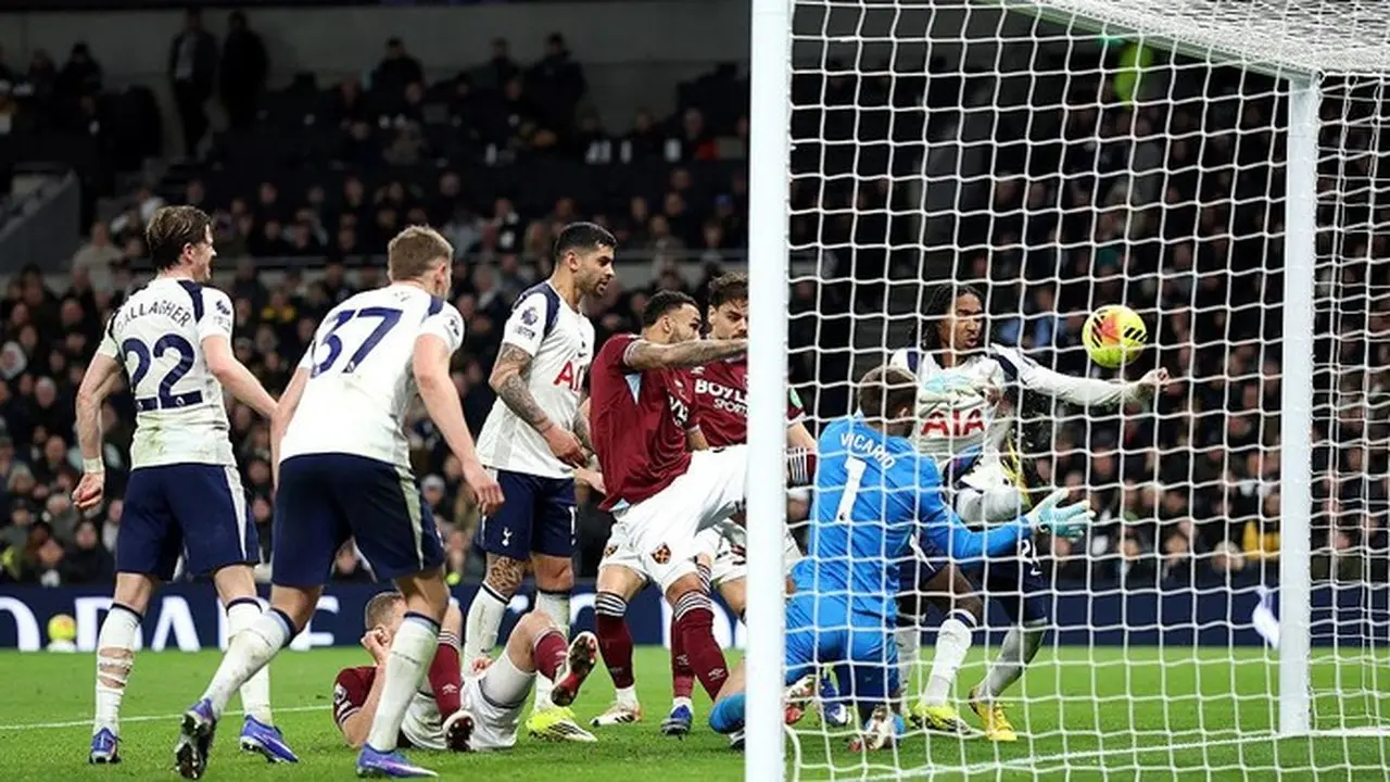 Tottenham Hotspur Takluk 1-2 dari West Ham United di Kandang Sendiri
