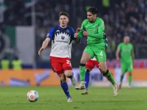 Kevin Diks Cedera Kepala Saat Hamburg Ditahan Imbang Borussia Mönchengladbach